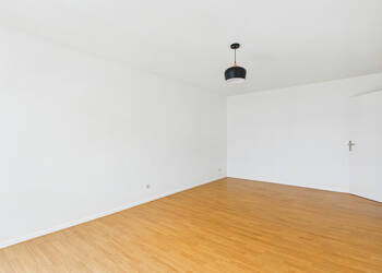 4254292a - Attribut alt par défaut.