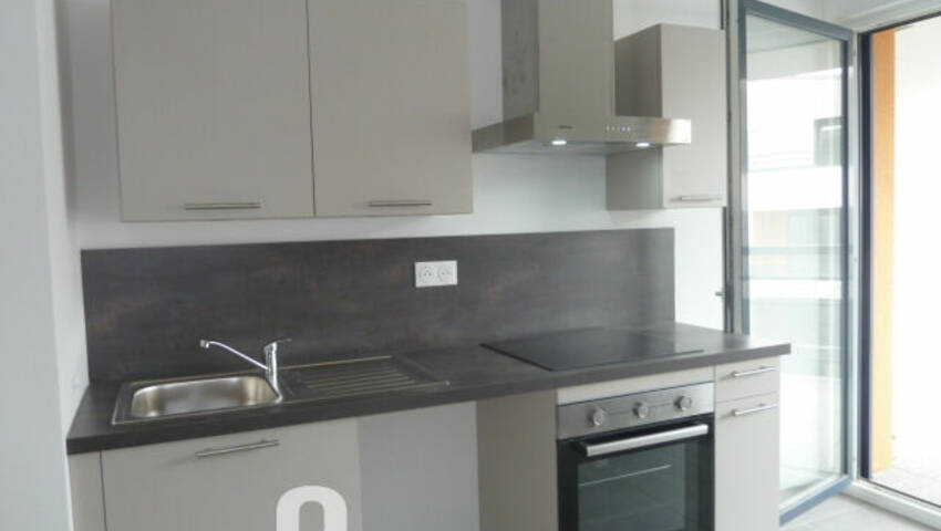 50257080c - Attribut alt par défaut.