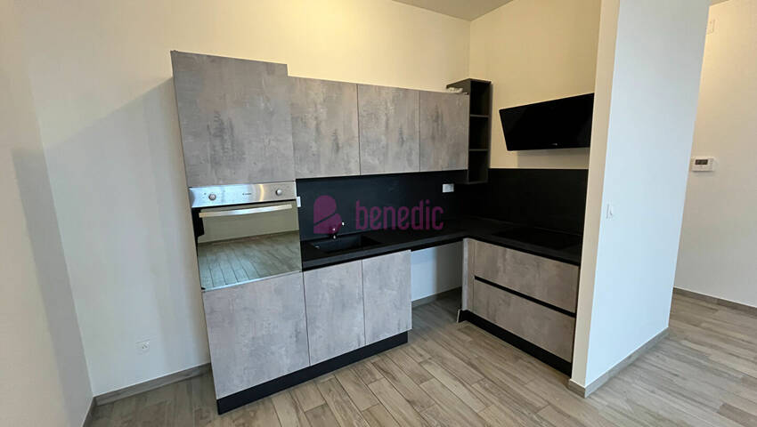 50356676a - Attribut alt par défaut.