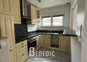 50481367a - Attribut alt par défaut.