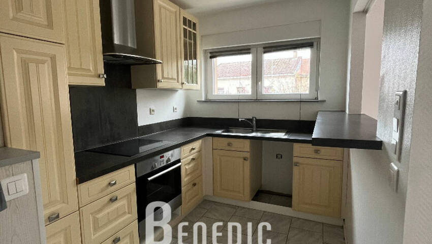 50481367a - Attribut alt par défaut.