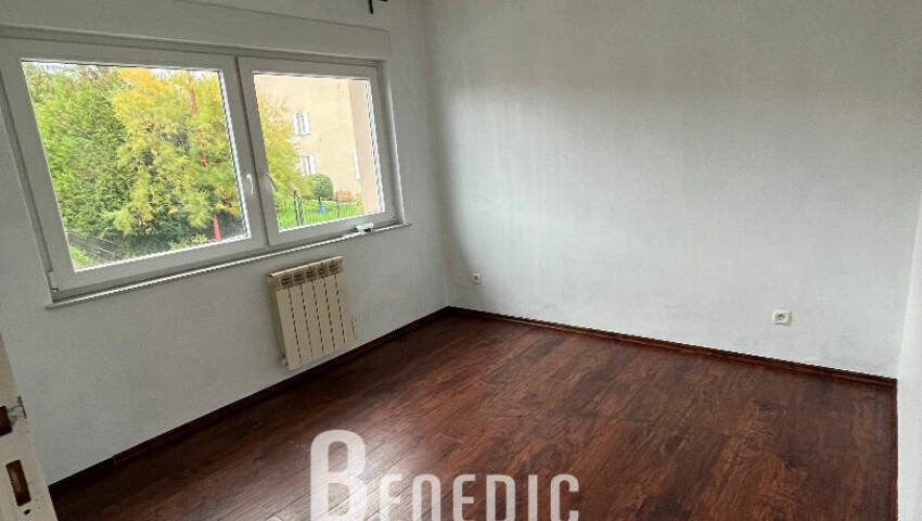 50481367h - Attribut alt par défaut.