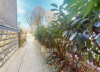 32972104b - Attribut alt par défaut.