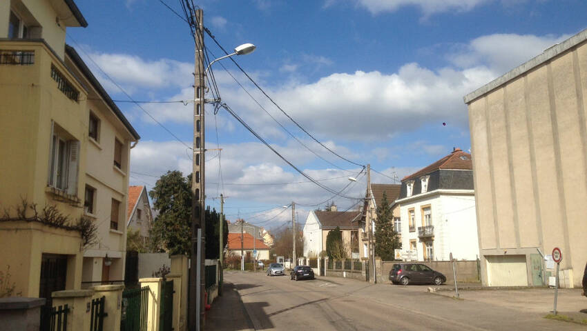 16181570a - Attribut alt par défaut.