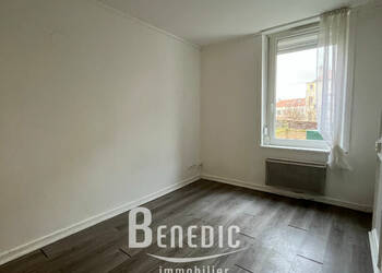 50403927a - Attribut alt par défaut.