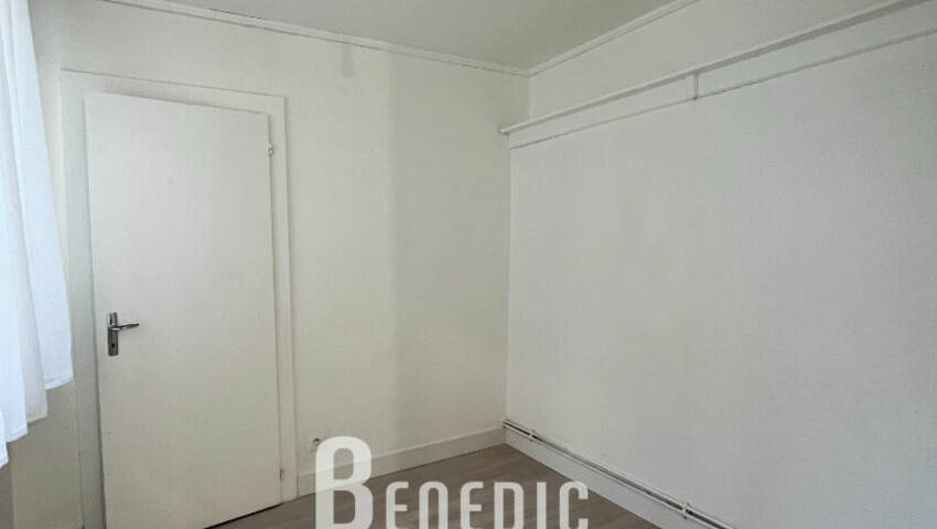 50403927b - Attribut alt par défaut.