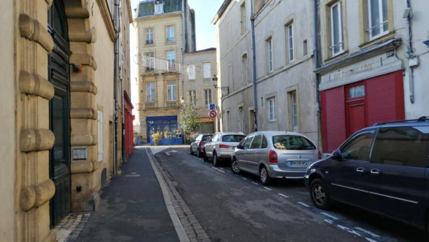 4253843g - Attribut alt par défaut.