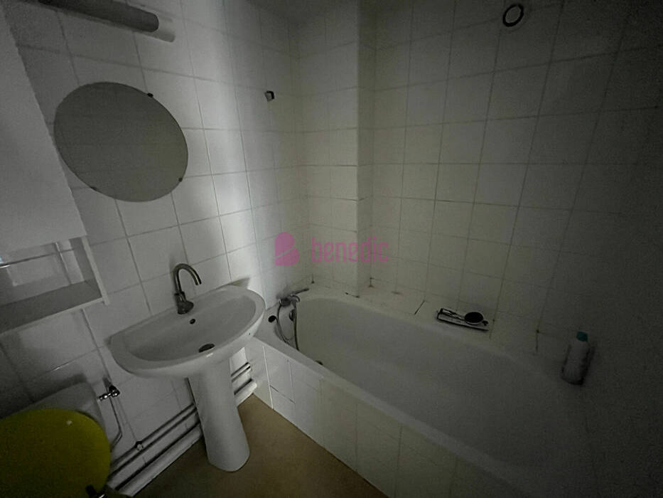 46491883e - Attribut alt par défaut.