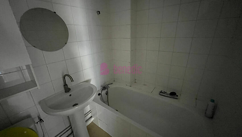 46491883e - Attribut alt par défaut.