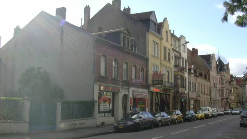 4255896c - Attribut alt par défaut.