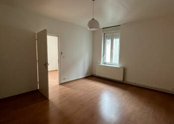 4255896c - Attribut alt par défaut.