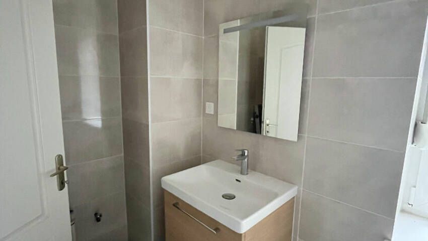 4255896f - Attribut alt par défaut.