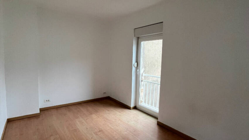 4255896l - Attribut alt par défaut.