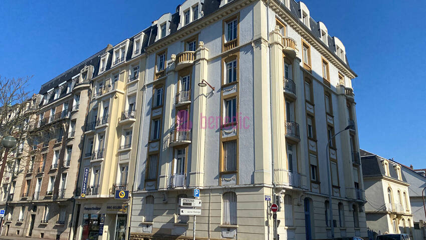 51331551a - Attribut alt par défaut.