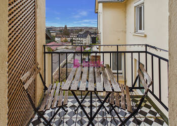 51331551c - Attribut alt par défaut.