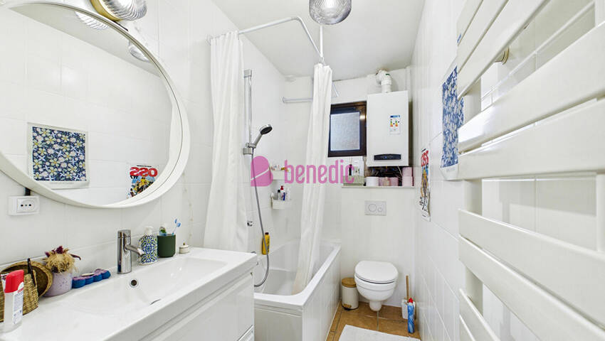 51331551h - Attribut alt par défaut.