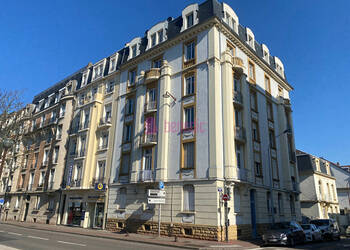 51331551a - Attribut alt par défaut.