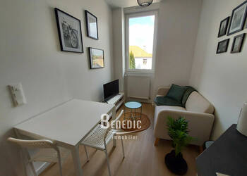 51426297a - Attribut alt par défaut.