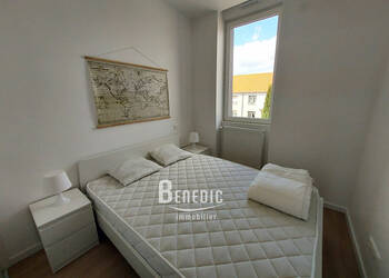 51426297b - Attribut alt par défaut.