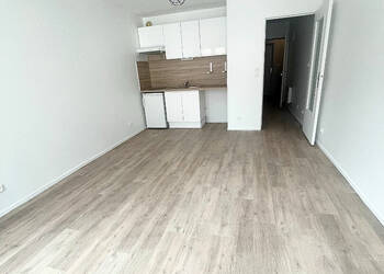 29192391b - Attribut alt par défaut.