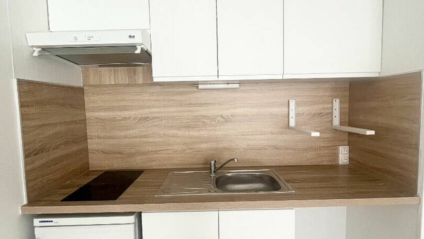 29192391b - Attribut alt par défaut.