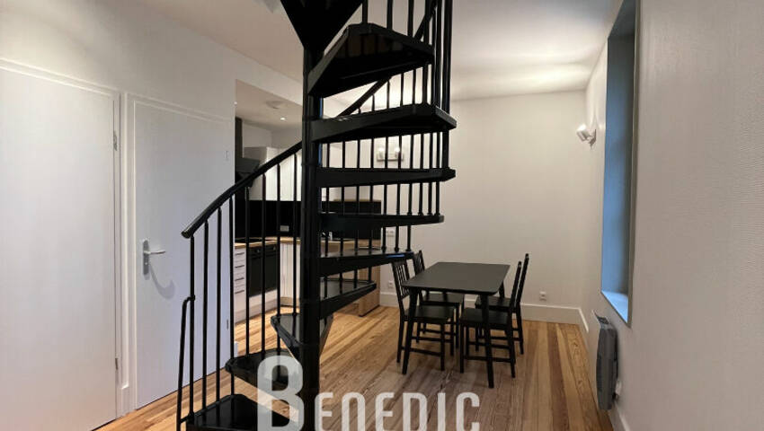 51512563b - Attribut alt par défaut.