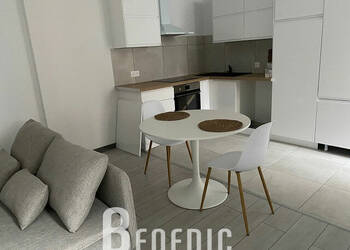 51661218a - Attribut alt par défaut.