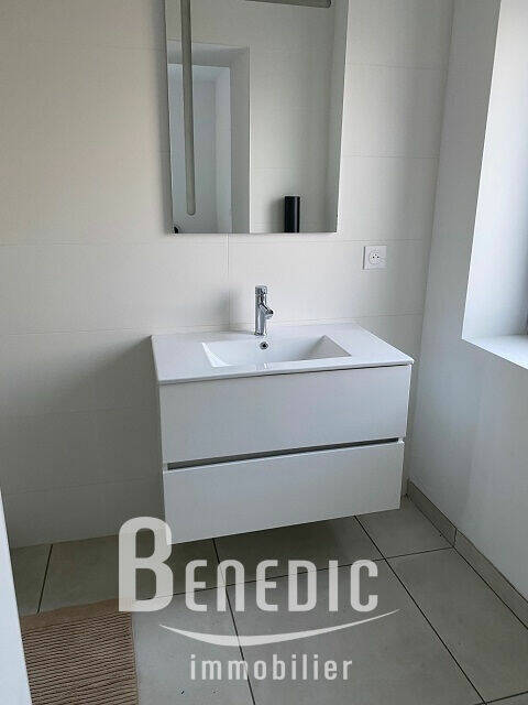 51661218j - Attribut alt par défaut.