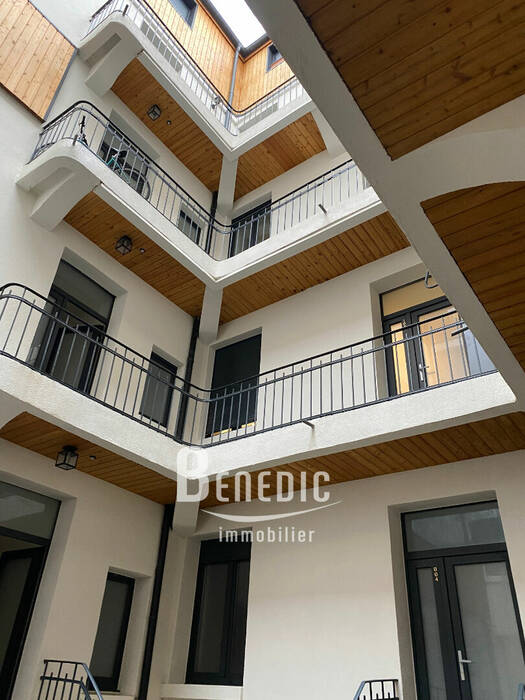 51661218p - Attribut alt par défaut.