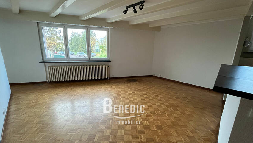 51460171b - Attribut alt par défaut.