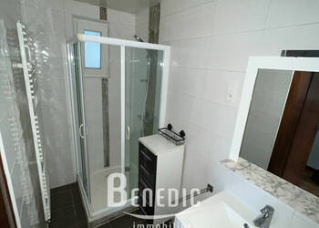 51460171c - Attribut alt par défaut.