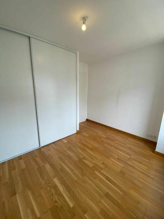 4247697e - Attribut alt par défaut.