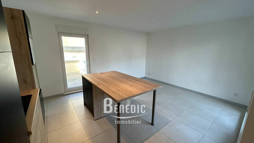 52142202c - Attribut alt par défaut.