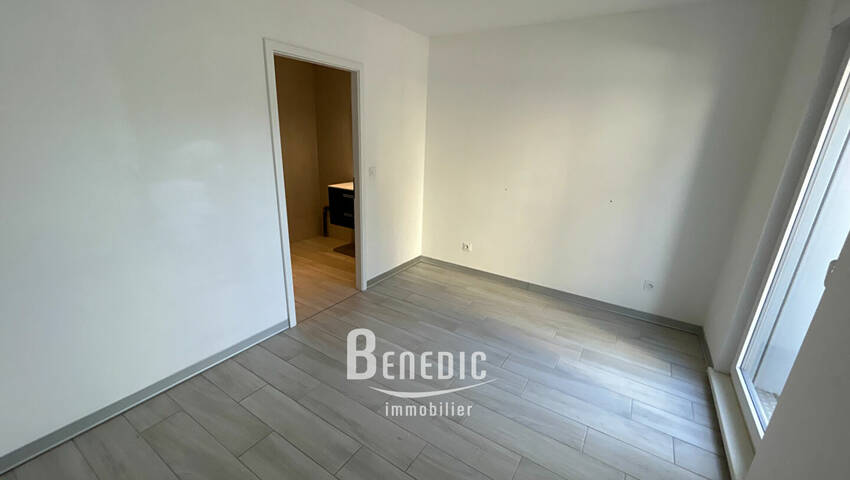 52142202d - Attribut alt par défaut.