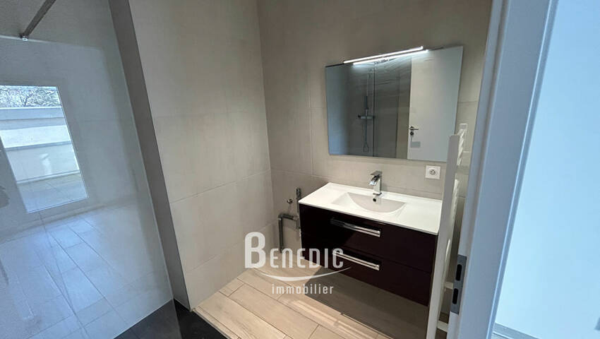 52142202e - Attribut alt par défaut.