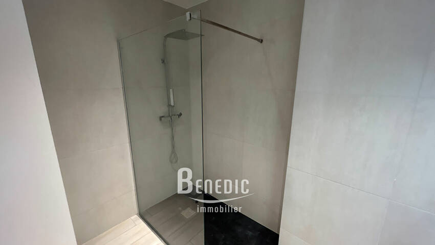 52142202f - Attribut alt par défaut.