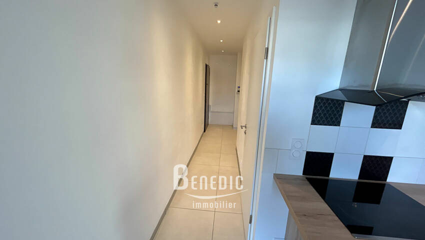 52142202g - Attribut alt par défaut.