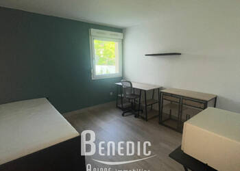 51547108b - Attribut alt par défaut.