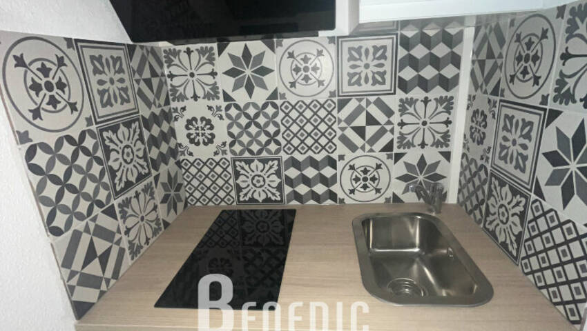 51547108d - Attribut alt par défaut.