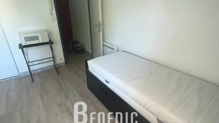 51547108e - Attribut alt par défaut.