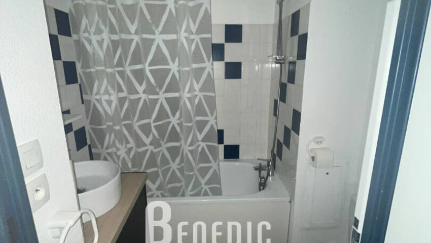 51547108g - Attribut alt par défaut.