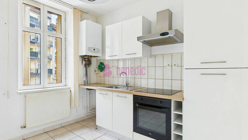 4254844a - Attribut alt par défaut.