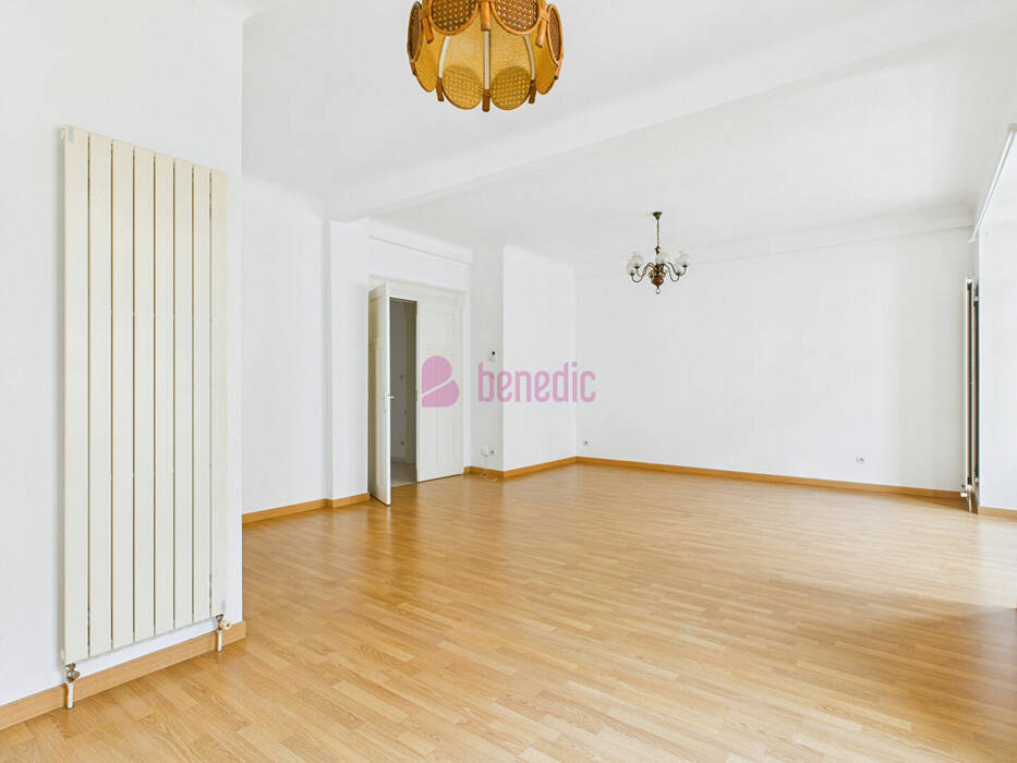 4254844c - Attribut alt par défaut.