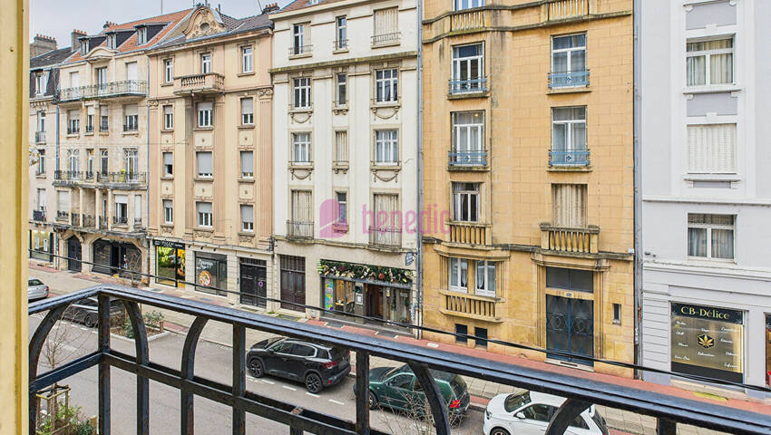 4254844d - Attribut alt par défaut.