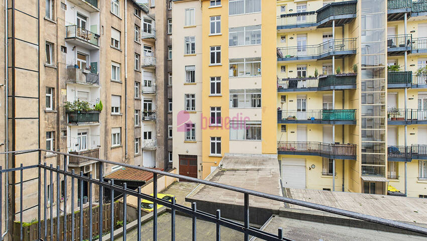 4254844j - Attribut alt par défaut.