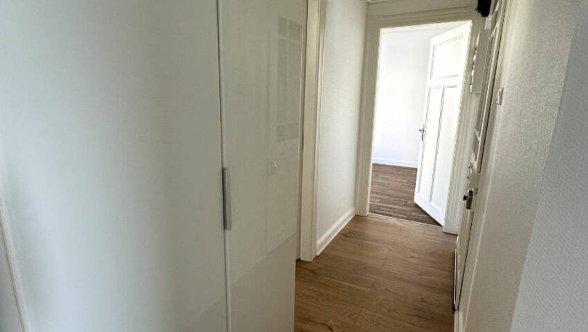 49339855g - Attribut alt par défaut.