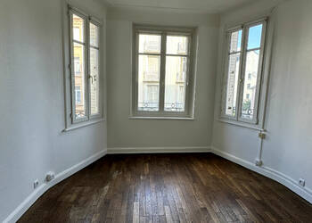 49339855c - Attribut alt par défaut.