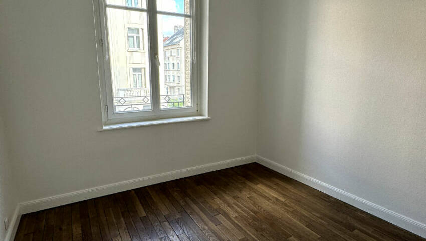 49339855d - Attribut alt par défaut.