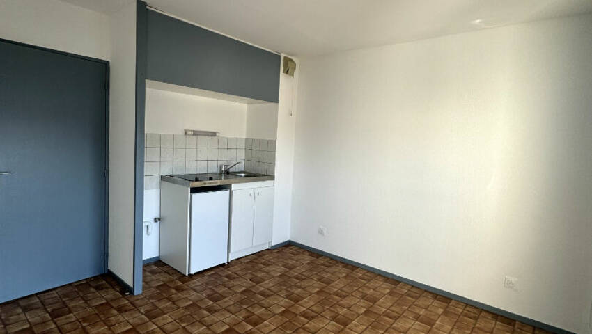 12131719c - Attribut alt par défaut.