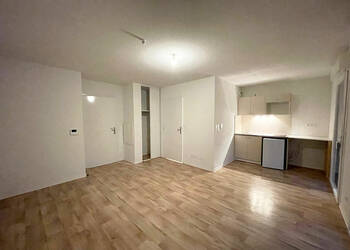 25492022b - Attribut alt par défaut.